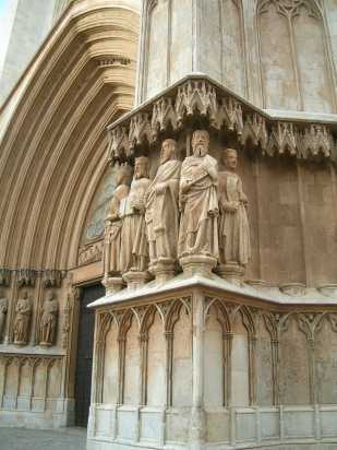 Tarragona Catedral Statues